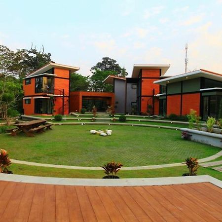 The One House Resort Pak Chong Extérieur photo